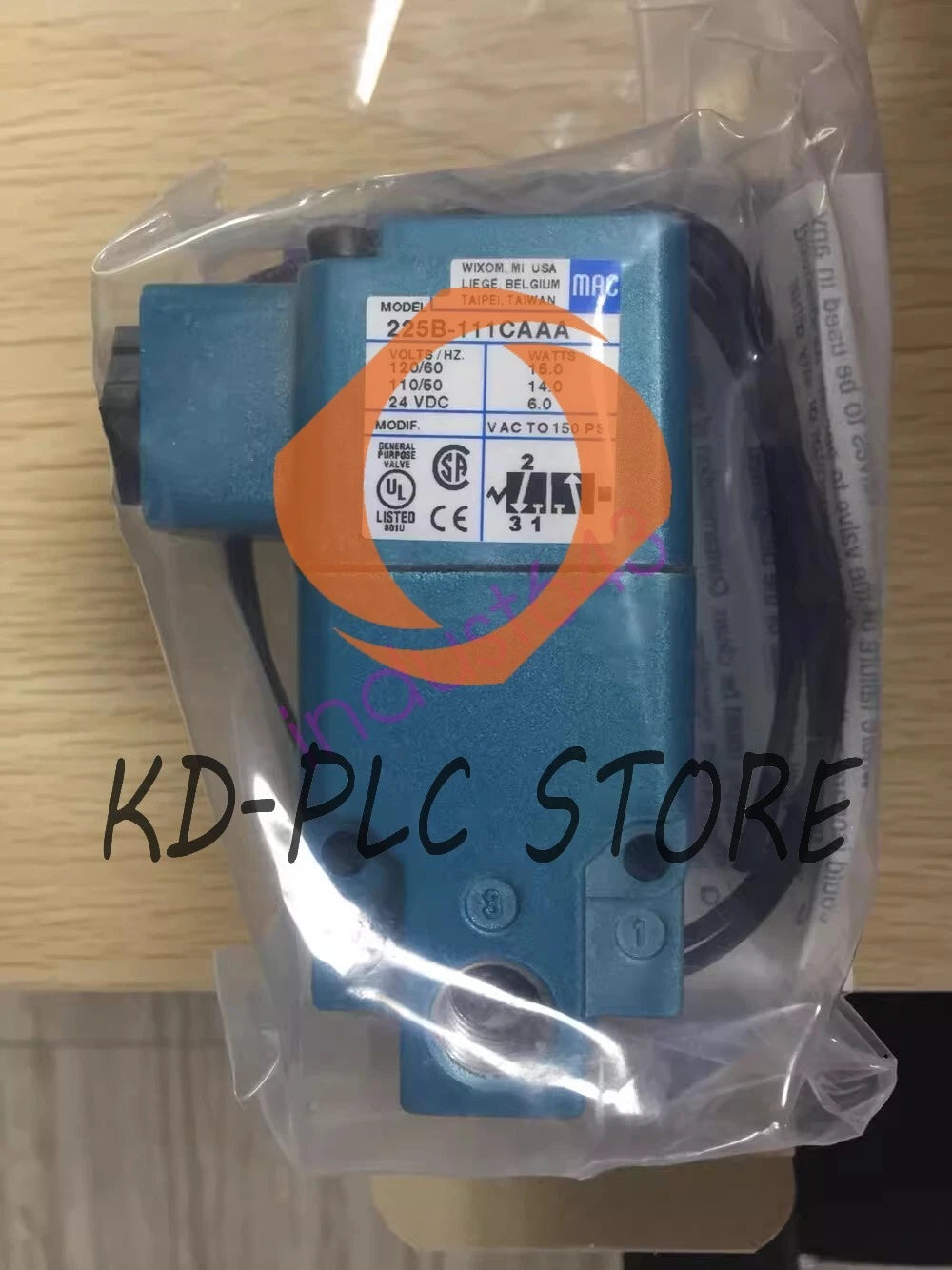 1pcs MAC solenoid valve 225B-111CAAA
