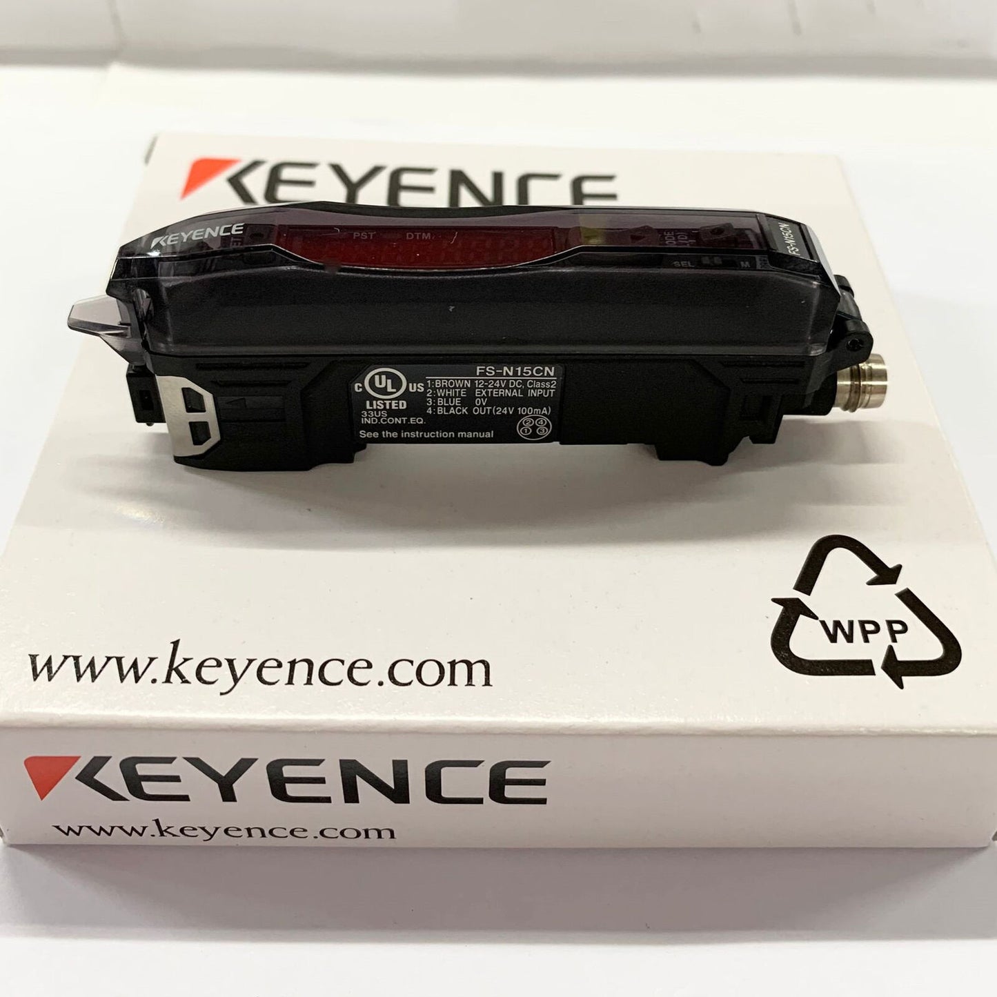 Keyence FS-N15CN Digital Fiber Optic Sensor - KEYENCE