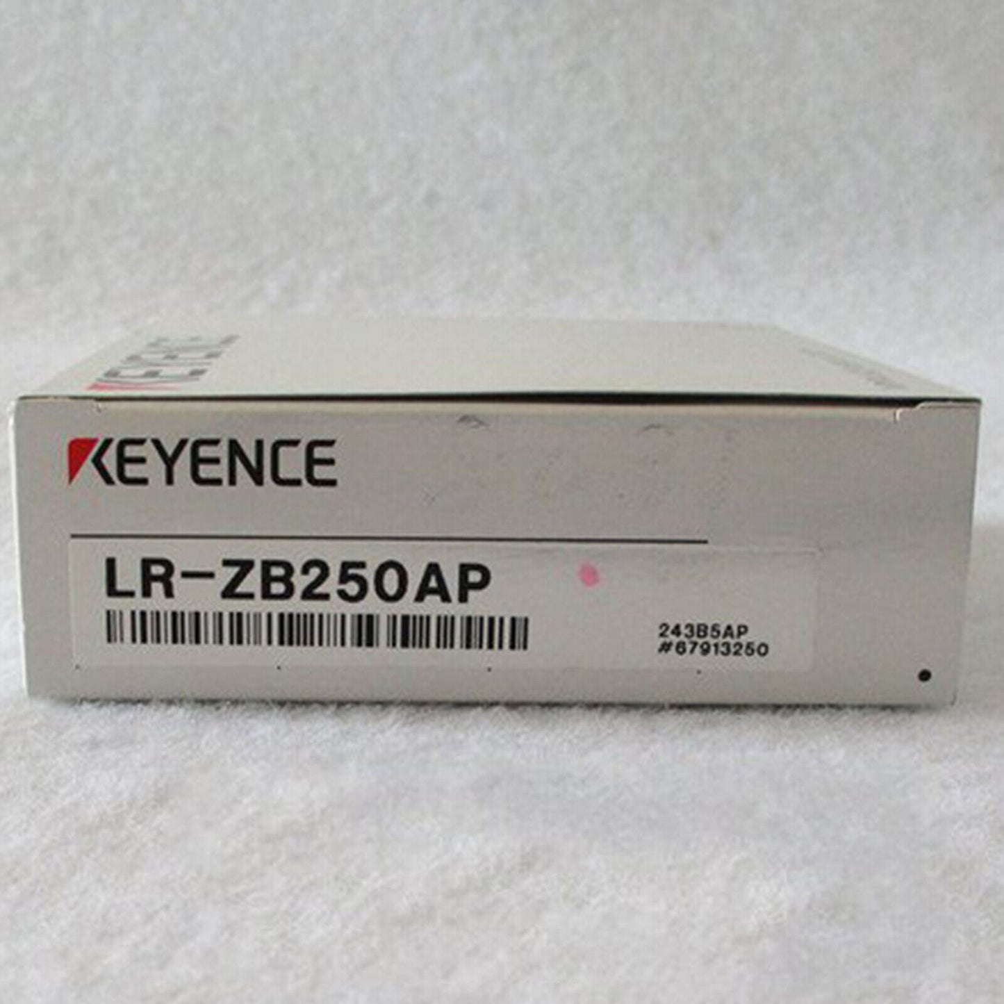 Keyence LR-ZB250AP Laser Sensor 1PC - KEYENCE