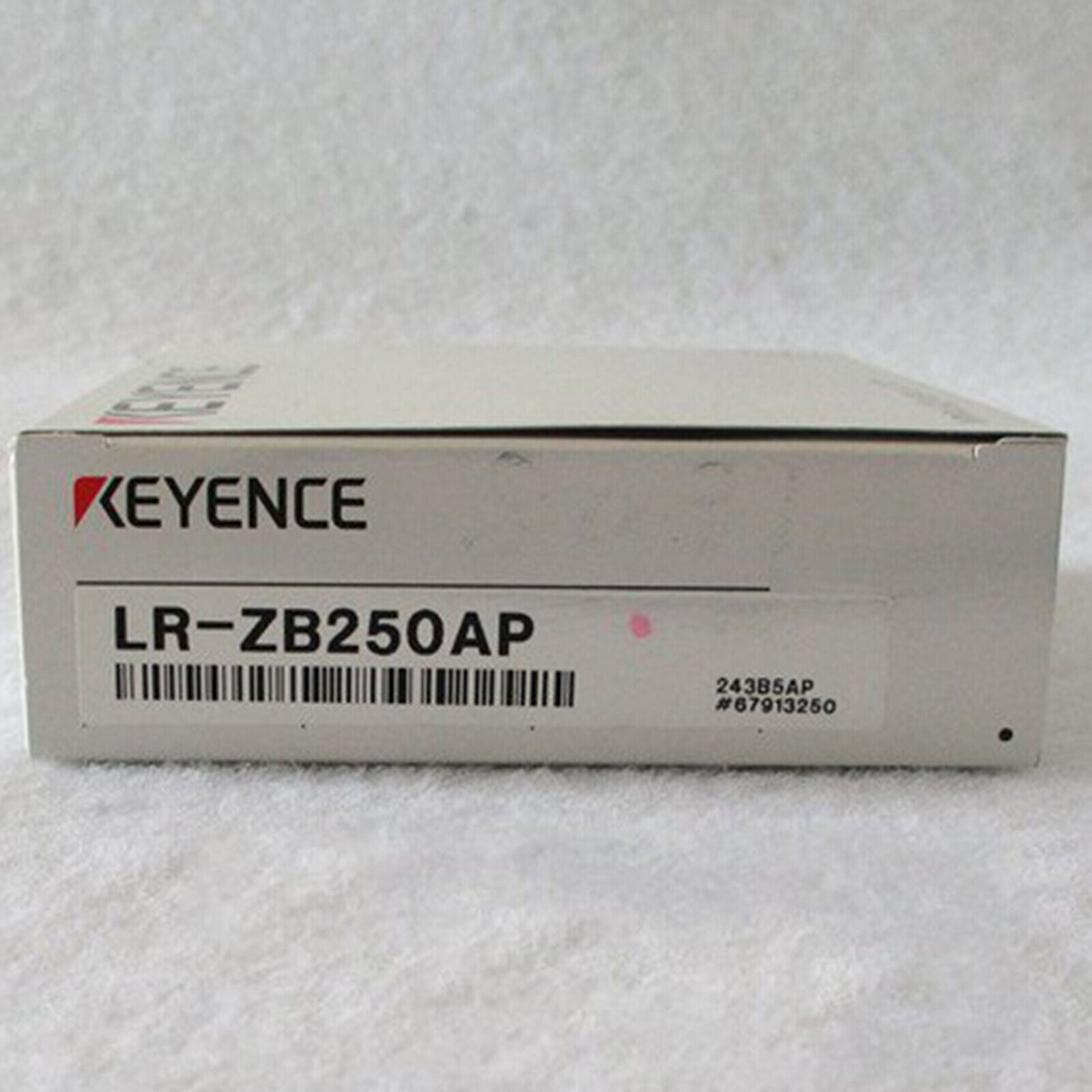Keyence LR-ZB250AP Laser Sensor 1PC - KEYENCE