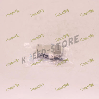 1pc SMC solenoid valve SYJ514-5LOZE Free shipping