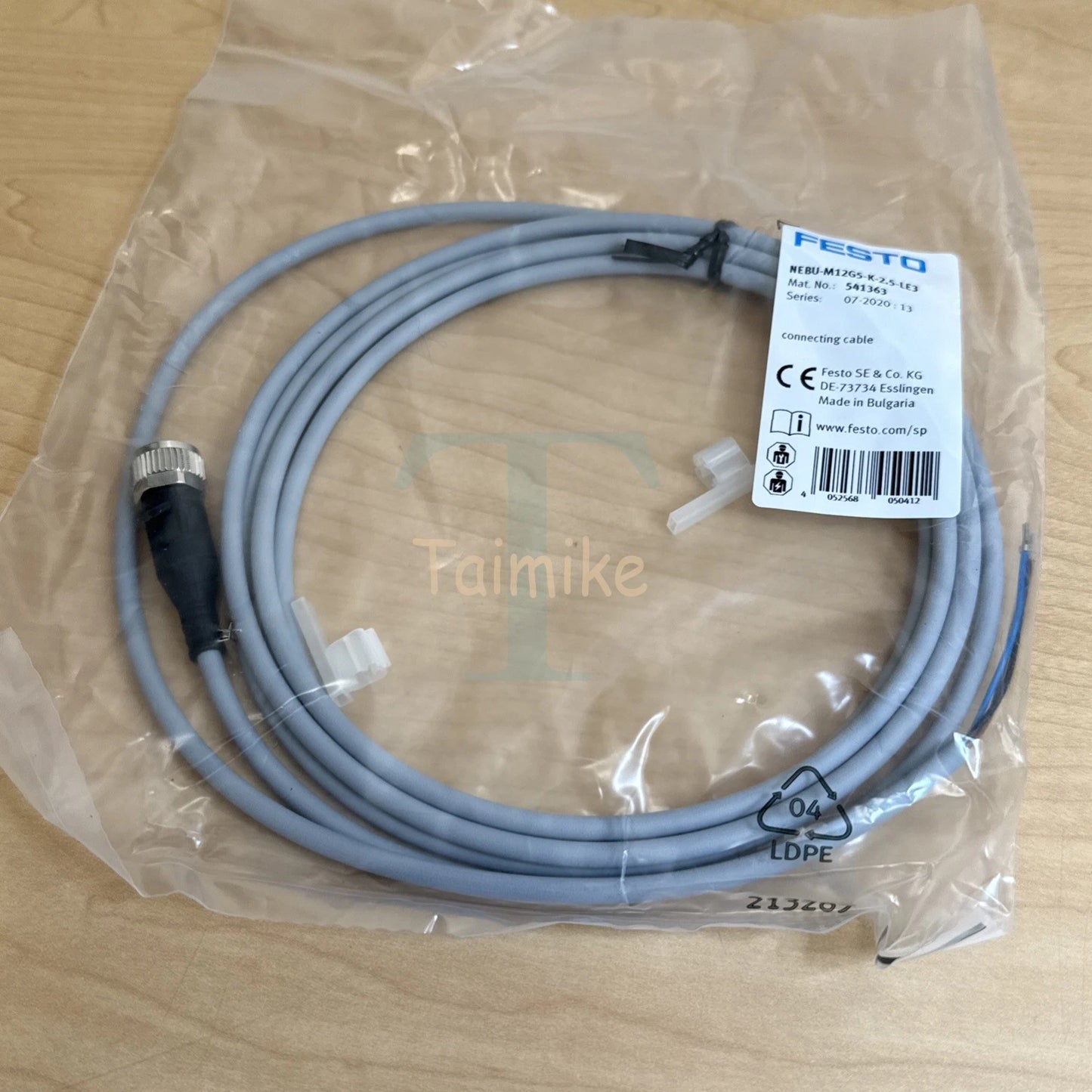 ! FESTO NEBU-M12G5-K-2.5-LE3 Connecting Cable 541363