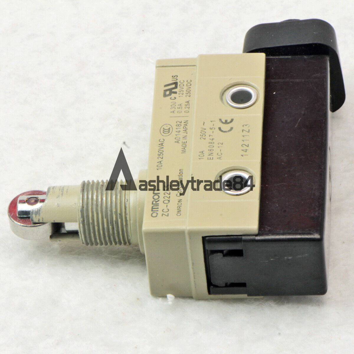 new 1PC  Omron ZC-Q2255 Limit Switch