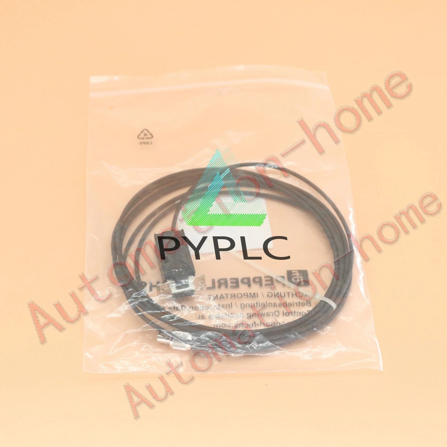 1Pcs Pepperl+Fuchs UC-30GM-R2 interface cable Free Shipping