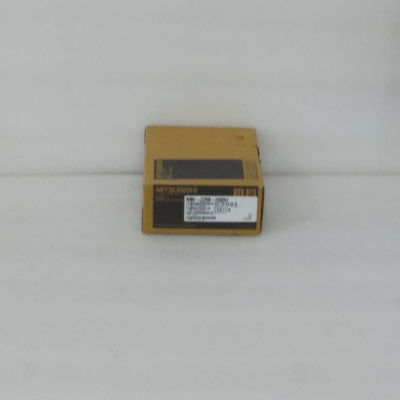 Mitsubishi MR-J2M-20DU Servo Drive - 24-hour reliability and high precision - MITSUBISHI