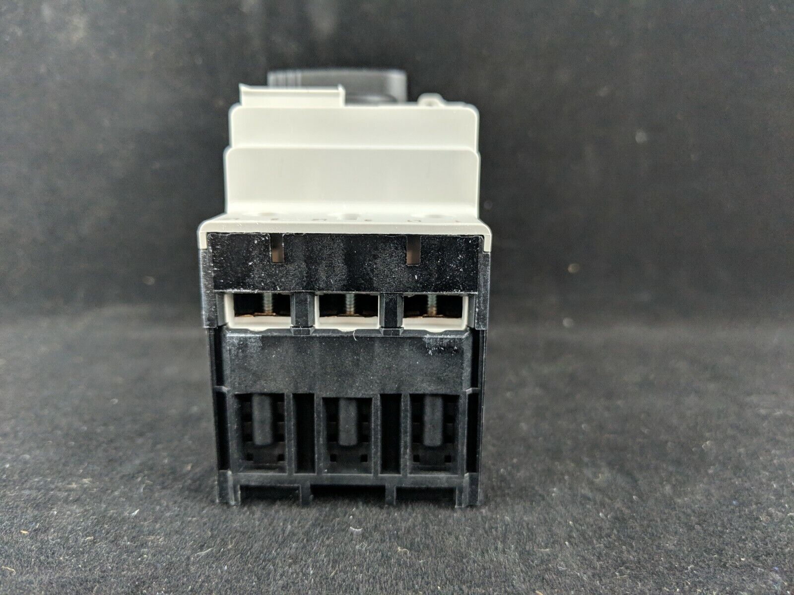 Allen Bradley Magnetic Tripod with 140M-C2E-B40 Model - ALLEN BRADLEY
