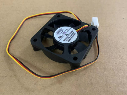 new EVERFLOW R125010BH DC 12V 0.25A 3-wire 50x50mm Server Cooling Fan