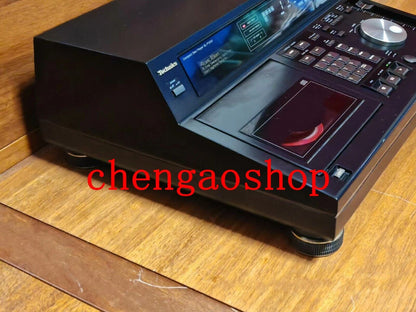 used 1PCS Technics SL-P1300 CD Player by - KOEED
