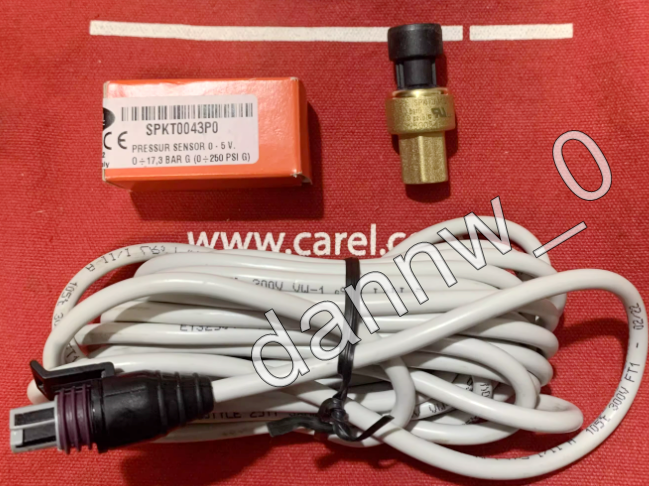 new 1PC  CAREL SPKT0043P0 Pressure sensor