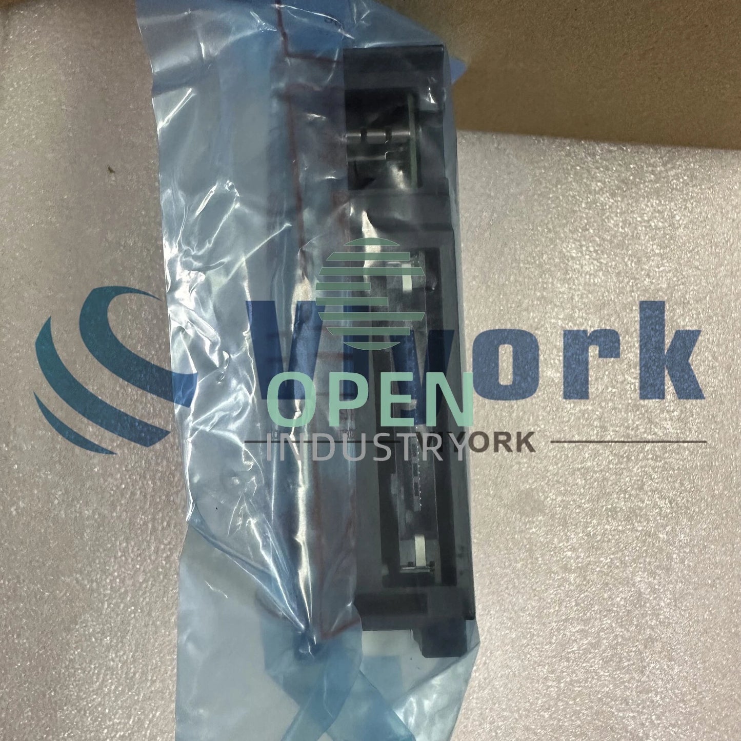 1PCS Mitsubishi RY42NT2P PLC MODULE