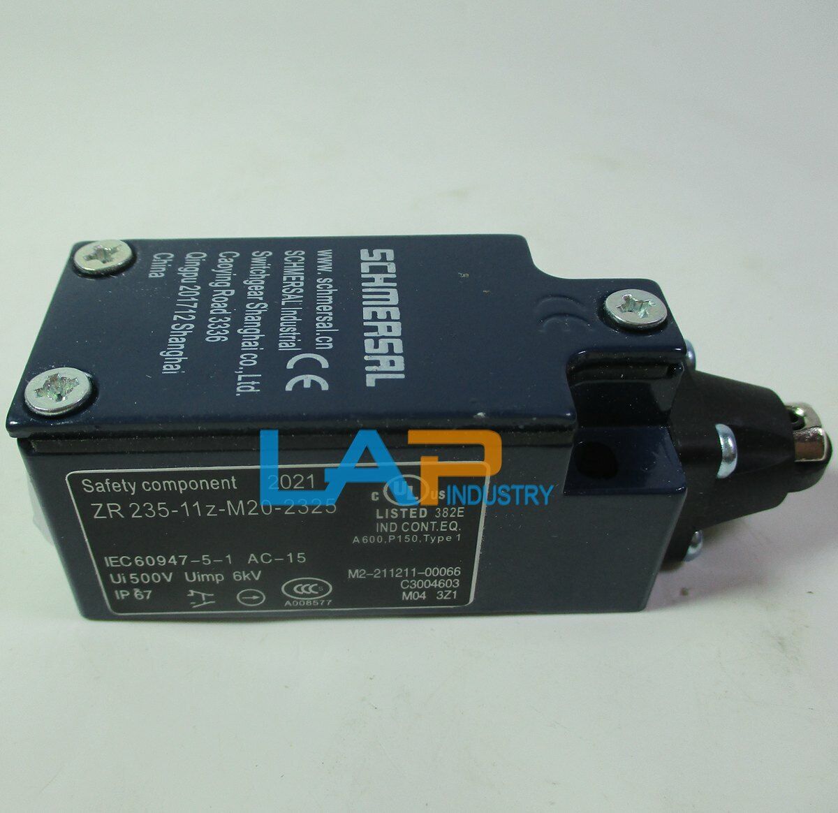 new 1Pcs  For SCHMERSAL limit switch ZR235-11z-m20-2325