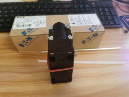 1PCS Eaton Moeller AT4/11-S/I/H AT4-11-S-I-H Position Switch
