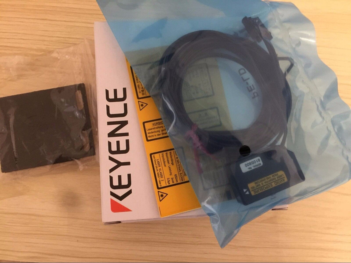 keyence LV-H62 LVH62 Laser Sensor