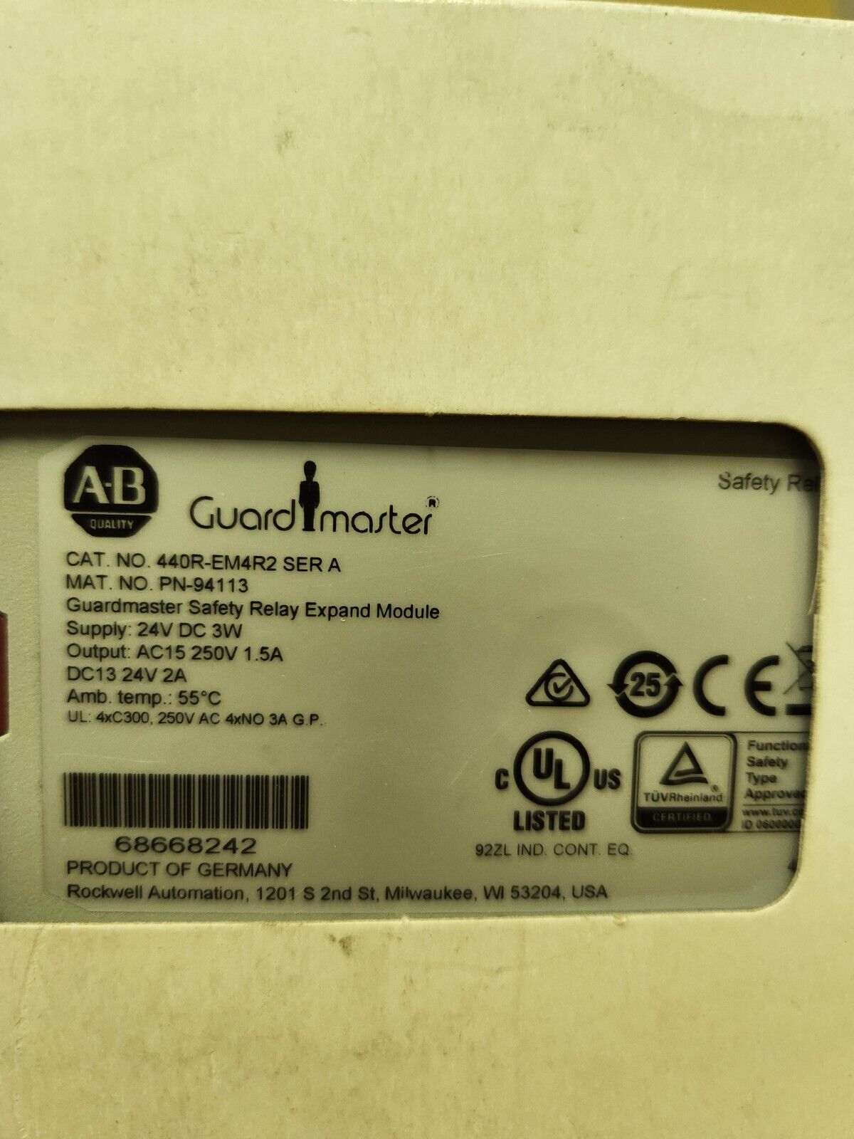 Allen Bradley Safety Relay GuardMaster 24VDC 5W - ALLEN BRADLEY