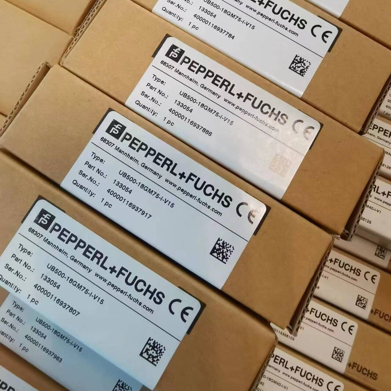 new Pepperl+Fuchs ultrasonic sensor UB500-18GM75-I-V15 in stock-133054 - PEPPERL+FUCHS