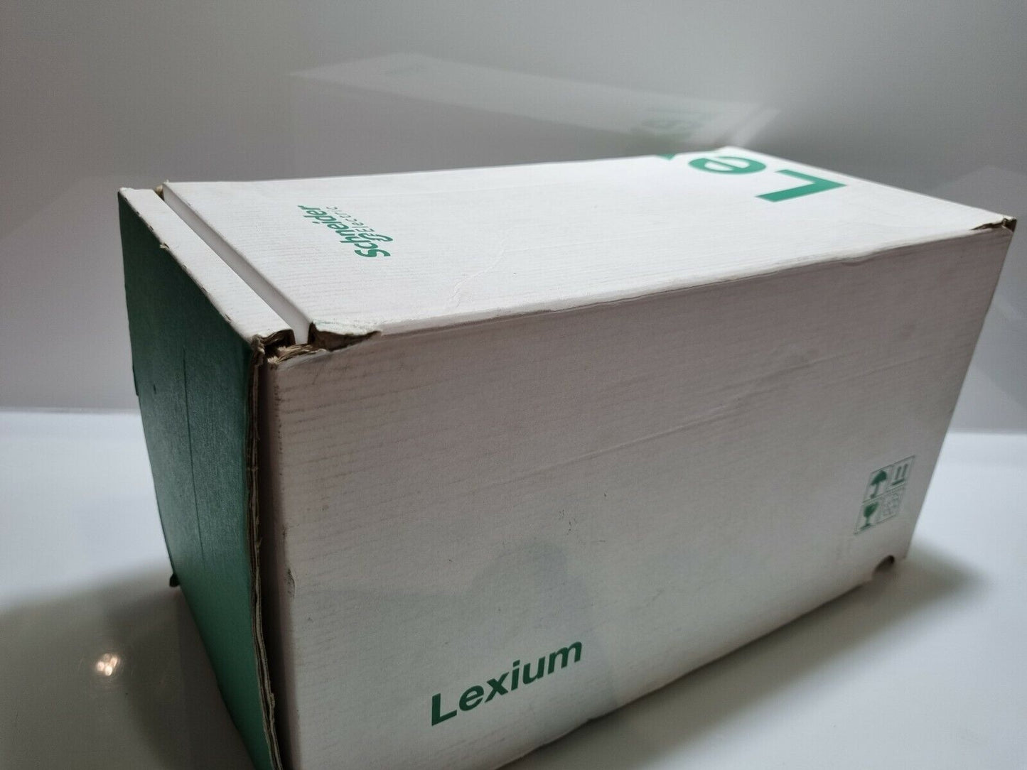 SCHNEIDER BMH1003P11F2A AC SERVO MOTOR 230V 50Hz 1.1kW - SCHNEIDER