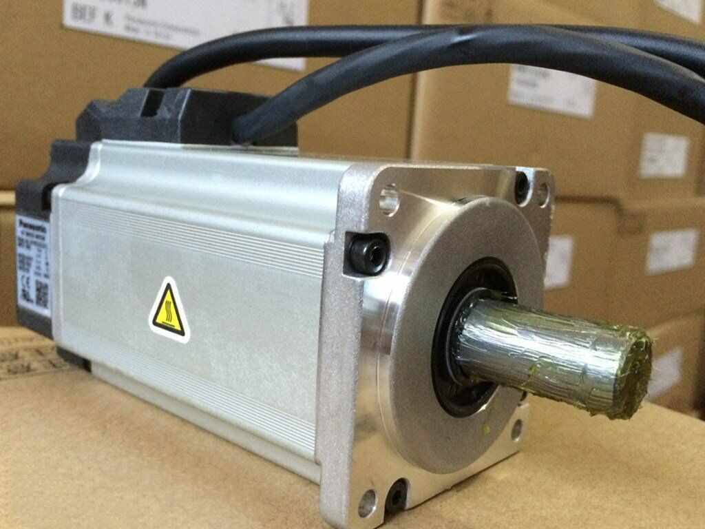 Panasonic AC Servo Motor MHMD042G1C - PANASONIC
