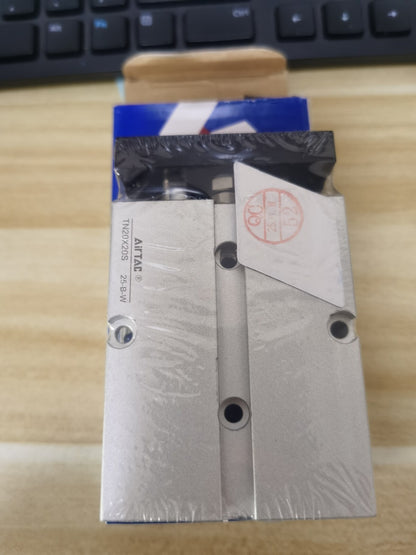 1PCS AirTAC TN20X20S Cylinder Free Shipping