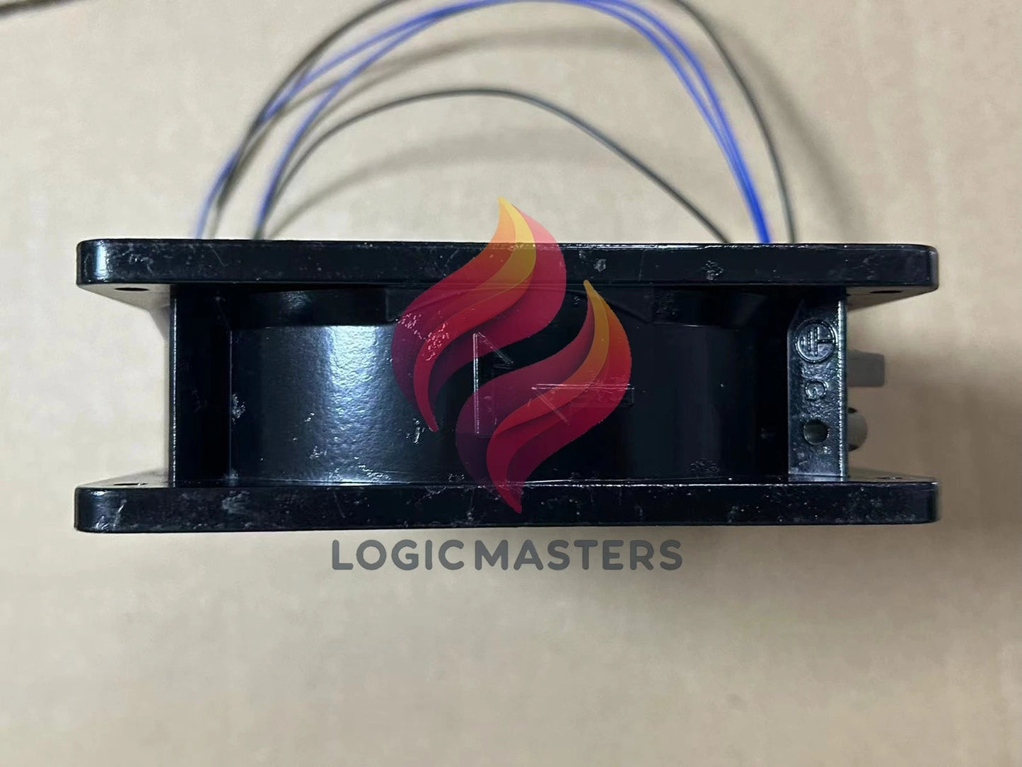 1pcs IKURA U4251W 220V 15 / 14W 12025 with sensor fan