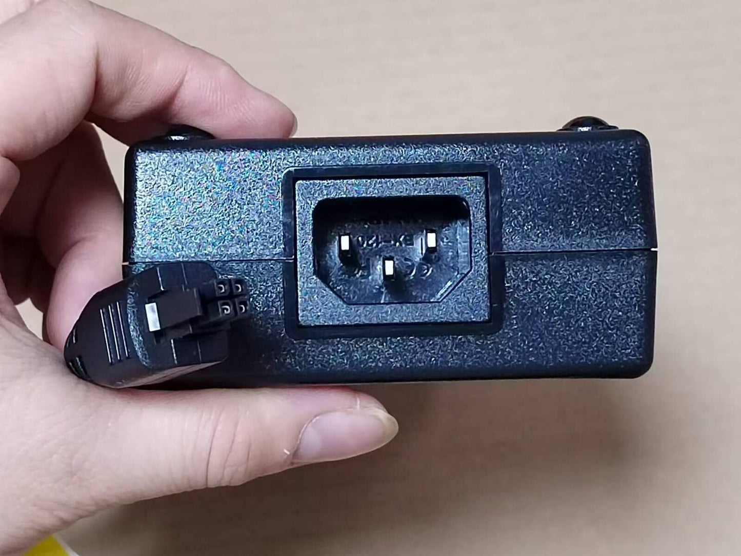 new 4-Pin AC Adapter for Aruba 2930F 8G 2SFP External Inline Power Supply