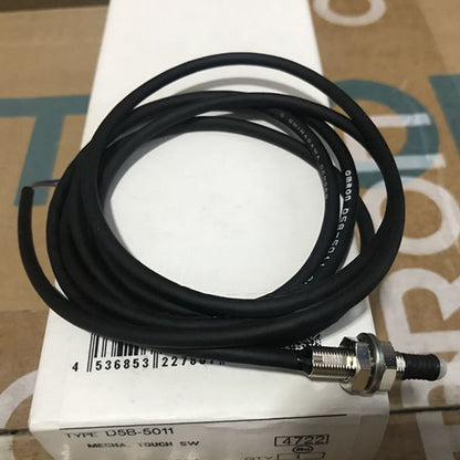 1PC Omron D5B-5011 D5B5011 Limit Switch