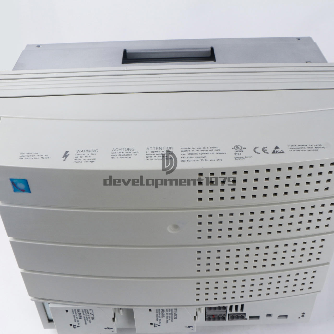 new ONE Lenze E82EV223K4B241 E82EV223-4B241 Frequency Inverter Converter - LENZE
