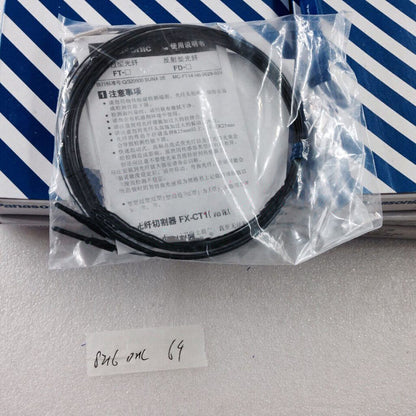1PC Panasonic SUNX FD-G500 Fiber Optic Sensor FDG500