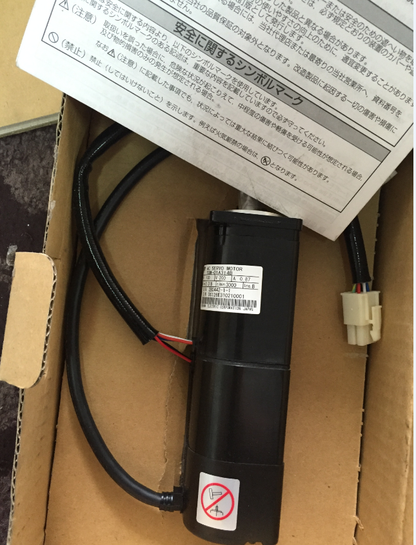 1PC YASKAWA SGM-01A314B SERVO MOTOR SGM01A314B