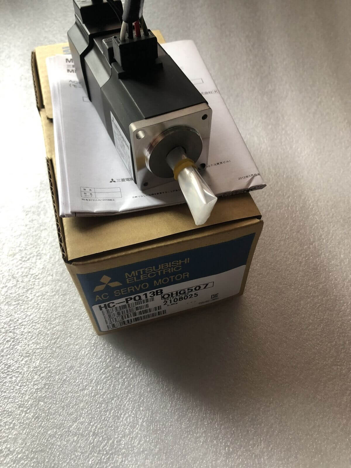 Mitsubishi Servo Motor HC-PQ13B - MITSUBISHI