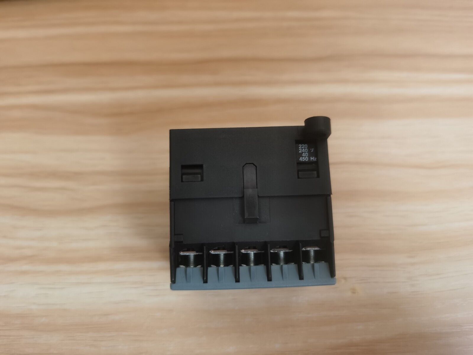 new 1PC ABB B6-30-01 220V Contactor - ABB