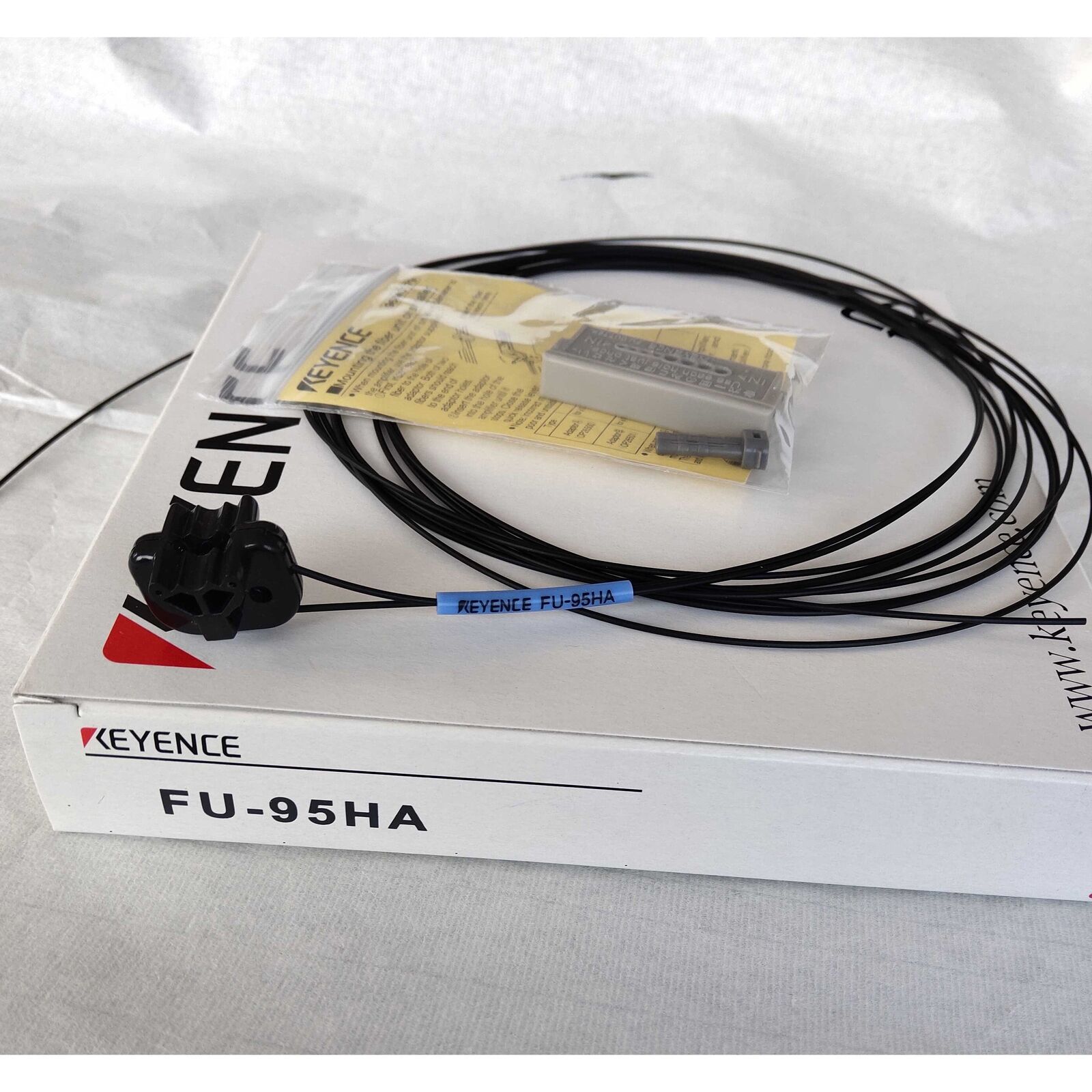 1PC Fiber Optic Sensor in Box – KEYENCE FU-95HA - KEYENCE