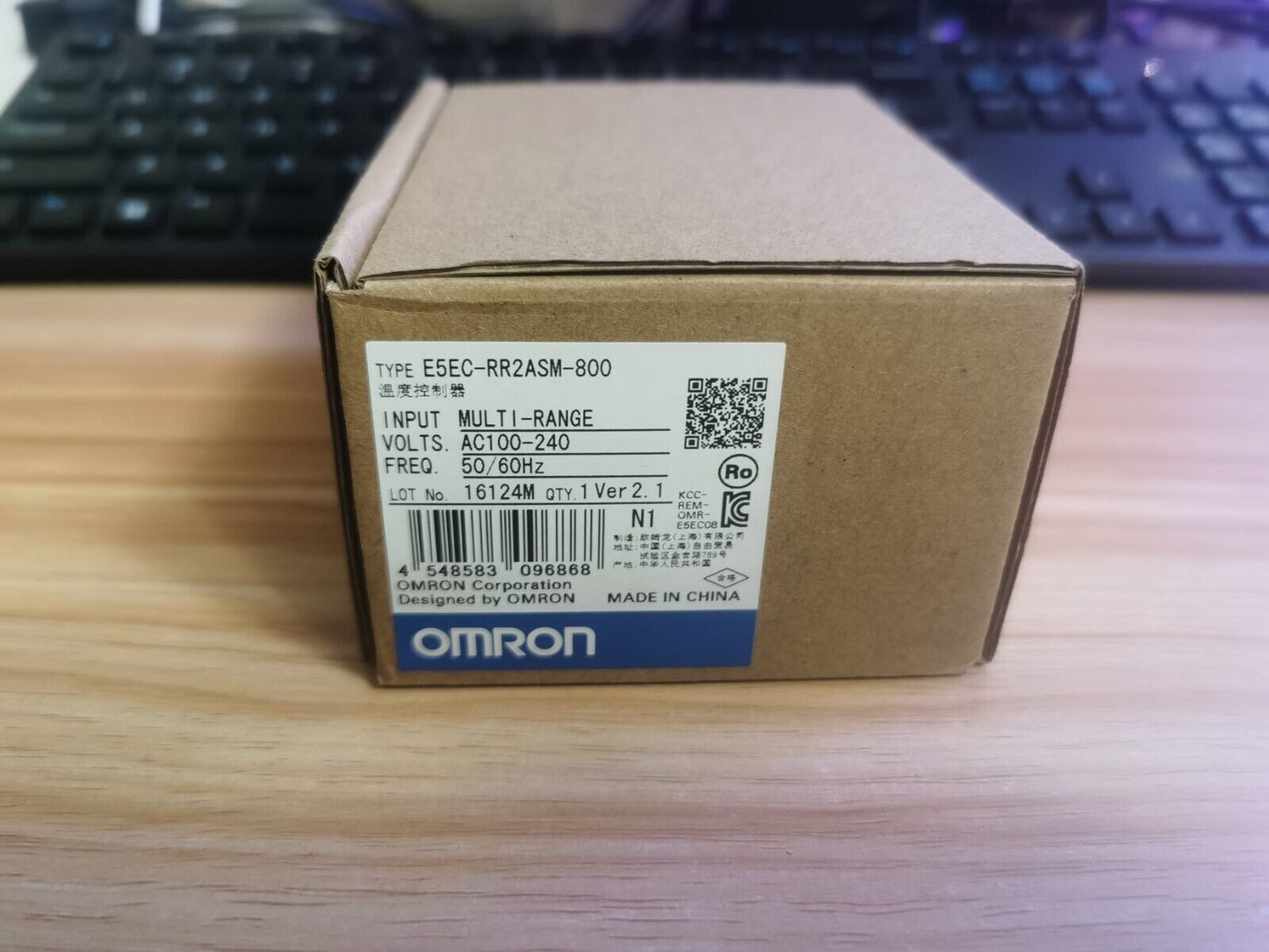Omron E5EC-RR2ASM-800 Temperature Controller 100-240VAC  Free Ship