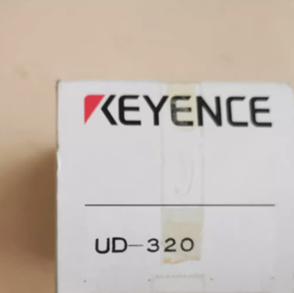 new  KEYENCE UD-320 Ultrasonic sensor