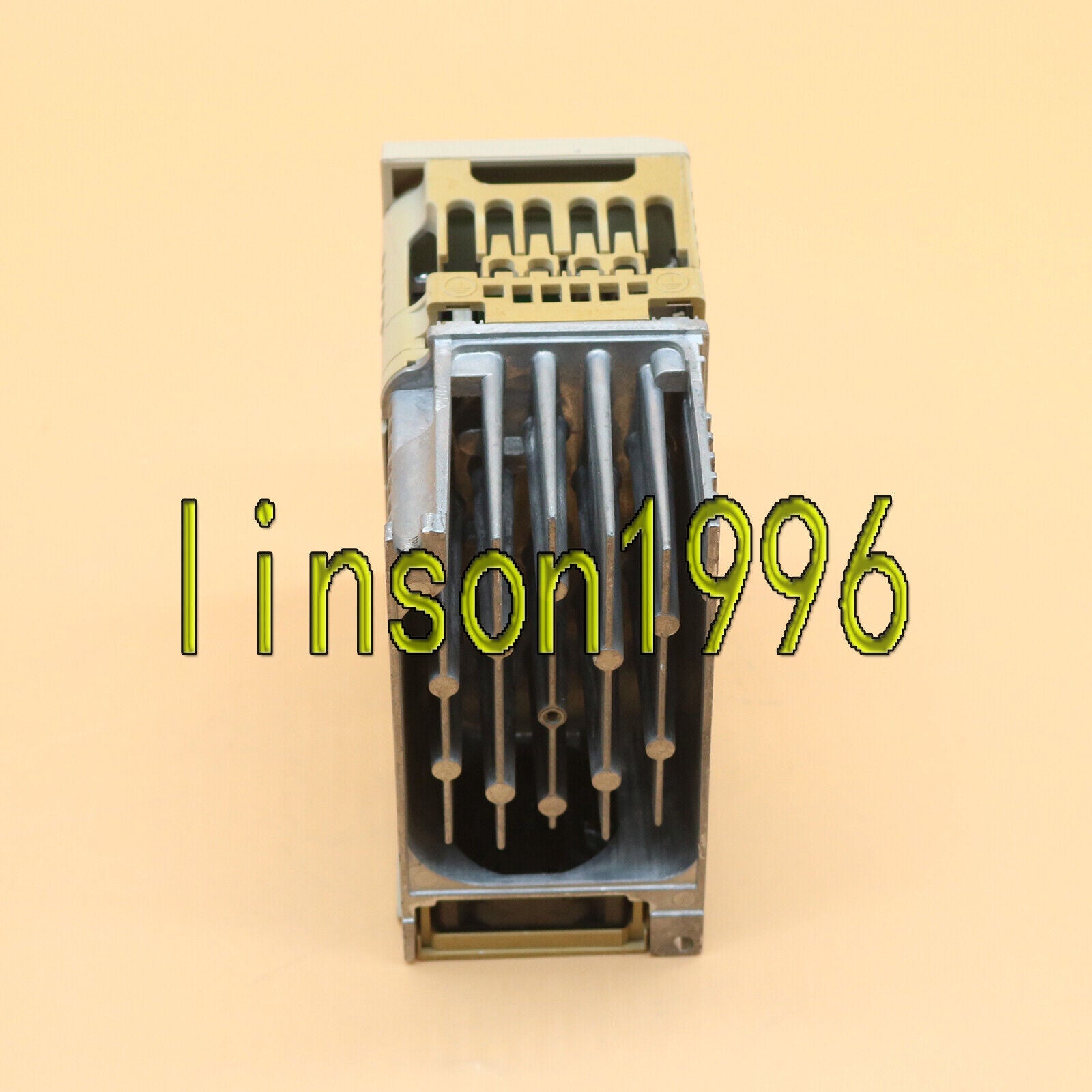 Yaskawa Inverter 0.75/1.1 KW 220V Model: CIMR-VA2A0006BAA - YASKAWA