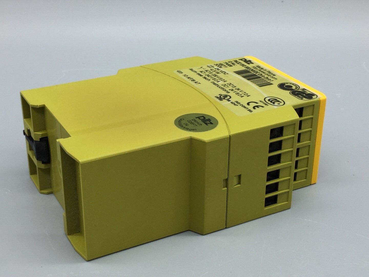 1PCS PILZ 774508 100711 SAFETY RELAY 24VDC PNOZ XV2 - PILZ