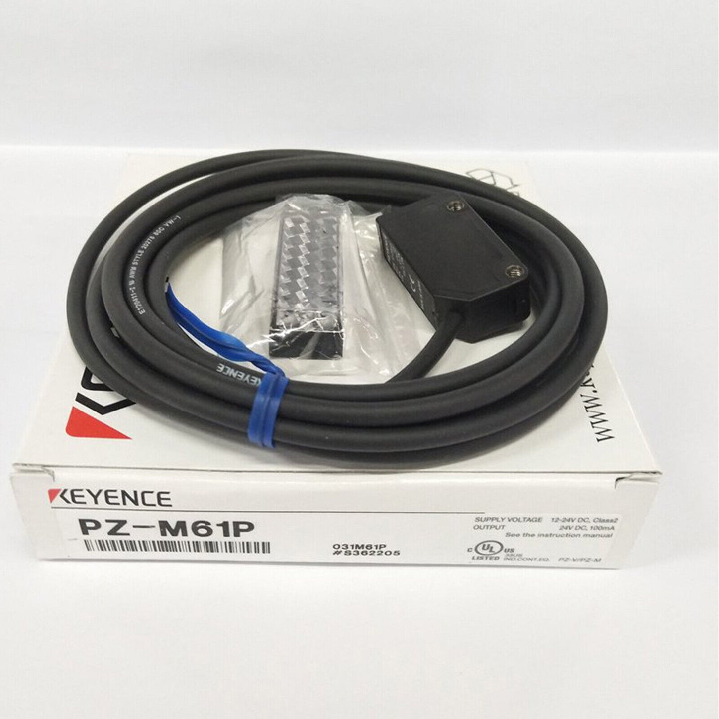 ONE KEYENCE Photoelectric Sensor PZ-M61P - KEYENCE