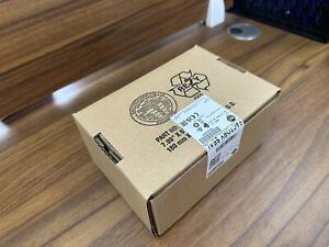 New Allen-Bradley Micro850 EtherNet/IP Controller 2080-LC50-24QWB - ALLEN-BRADLEY
