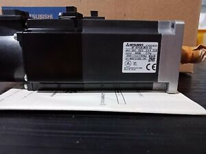 Mitsubishi HF-KP43BJW04-S6 Servo Motor New In Box 1pc - MITSUBISHI