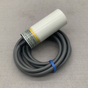 Omron E2K-C25MY1 Capacitive Proximity Switch - Reliable Detection - OMRON
