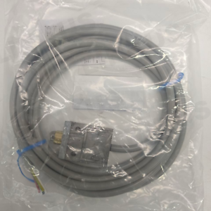 Omron D4C-1202 Limit Switch - Durable & Reliable Precision Sensor - OMRON