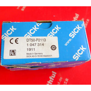 NEW SICK DT50-P2113 Mid-Range Distance Measuring Sensor - SICK