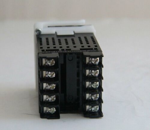 new 1pcs Omron Temperature Controller E5cz-q2mt E5czq2mt 100-240vac - OMRON