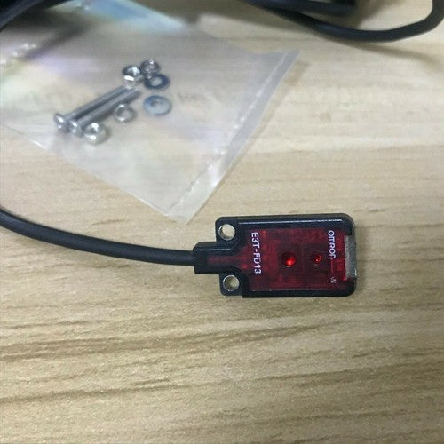 Omron E3T-FD13 Photoelectric Switch Sensor E3TFD13 Free Shipping One