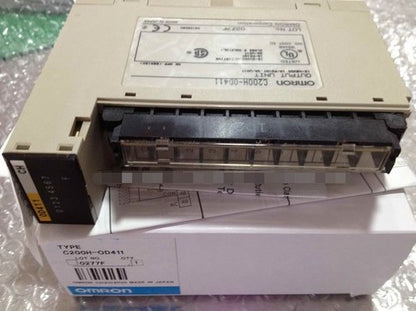 Omron C200H-OD411 Output Unit C200HOD411 One Free Shipping
