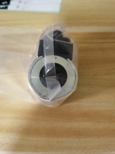 1PC  Eaton Vickers 300AA00081A Solenoid Coil Free Shipping