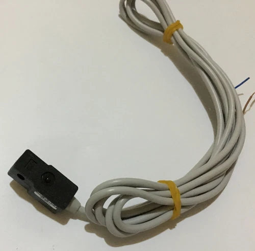 1PC SMC D-B54 Magnetic Switch DB54 Free Shipping