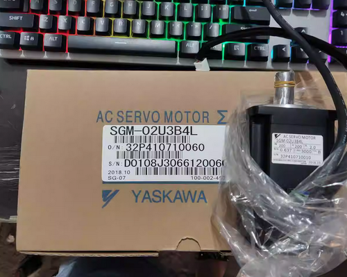 1PC Yaskawa SGM-02U3B4L Servo Motor SGM02U3B4L ping