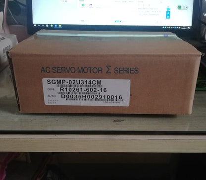 Yaskawa SGMP-02U314CM Servo Motor 1PC ping SGMP02U314CM