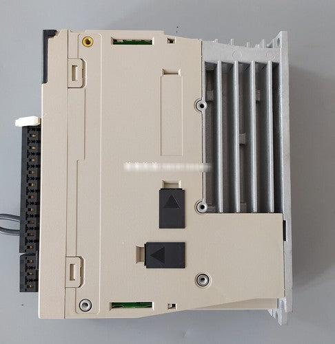 Yaskawa SGD7S-R90A00A Servo Driver 1PC ping