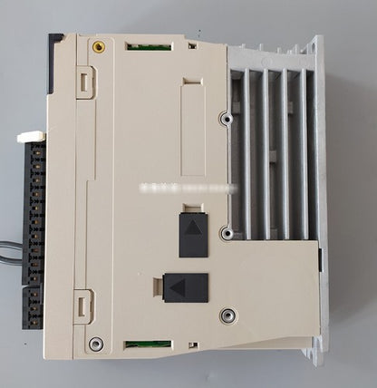 Yaskawa SGD7S-R90A00A Servo Driver 1PC ping